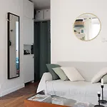 30 M Near The Parc Des Buttes Chaumont