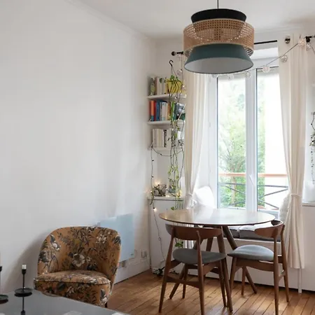30 M Near The Parc Des Buttes Chaumont Apartment